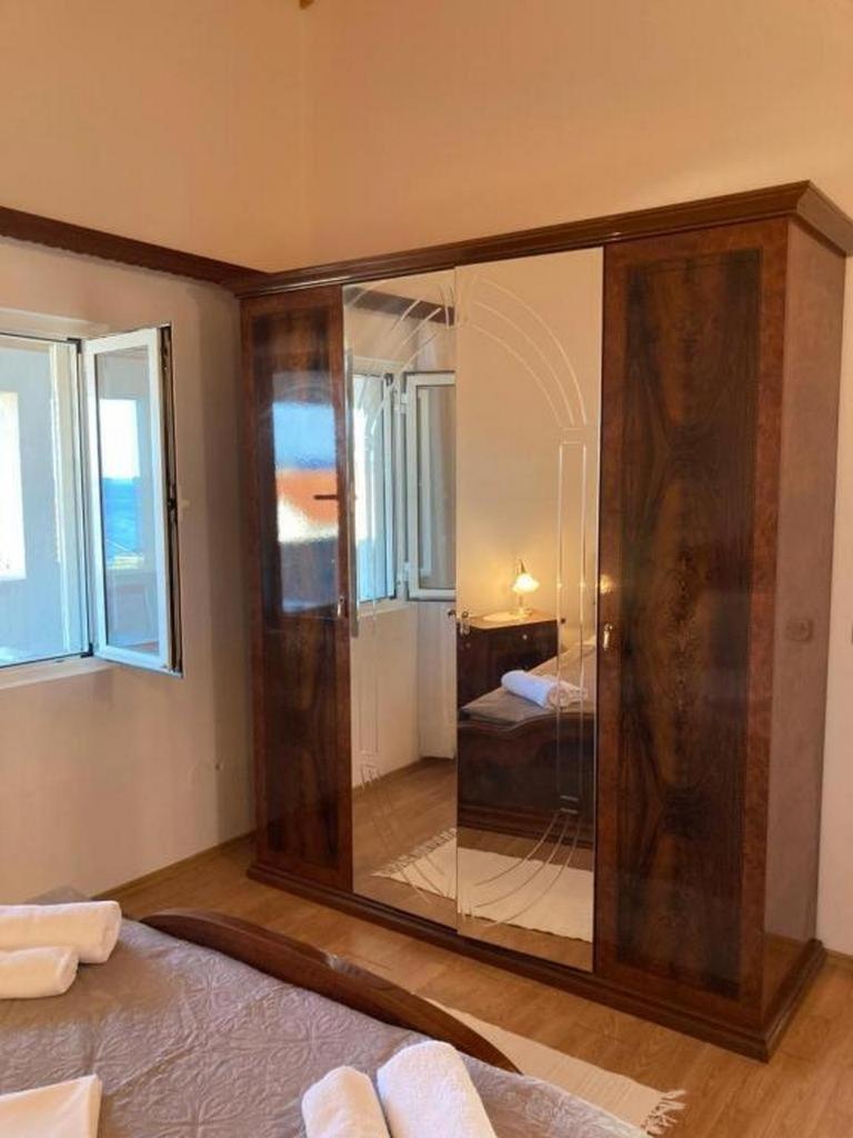 Apartments By The Sea Milna, Vis - 8896 Habitación foto