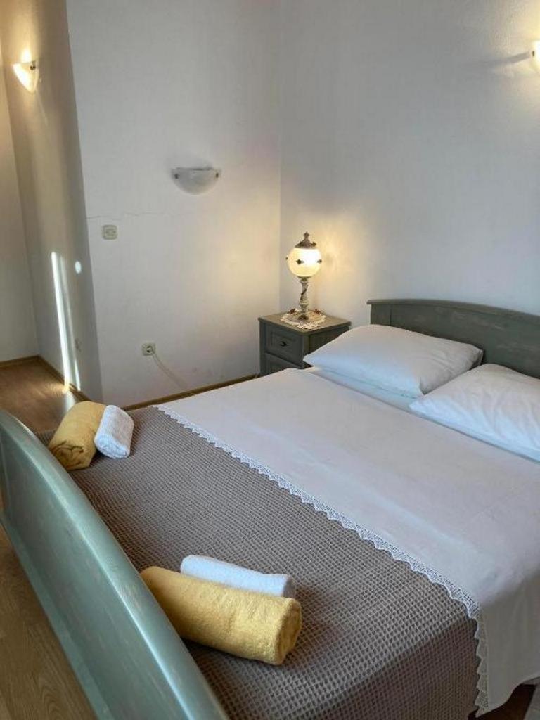 Apartments By The Sea Milna, Vis - 8896 Habitación foto
